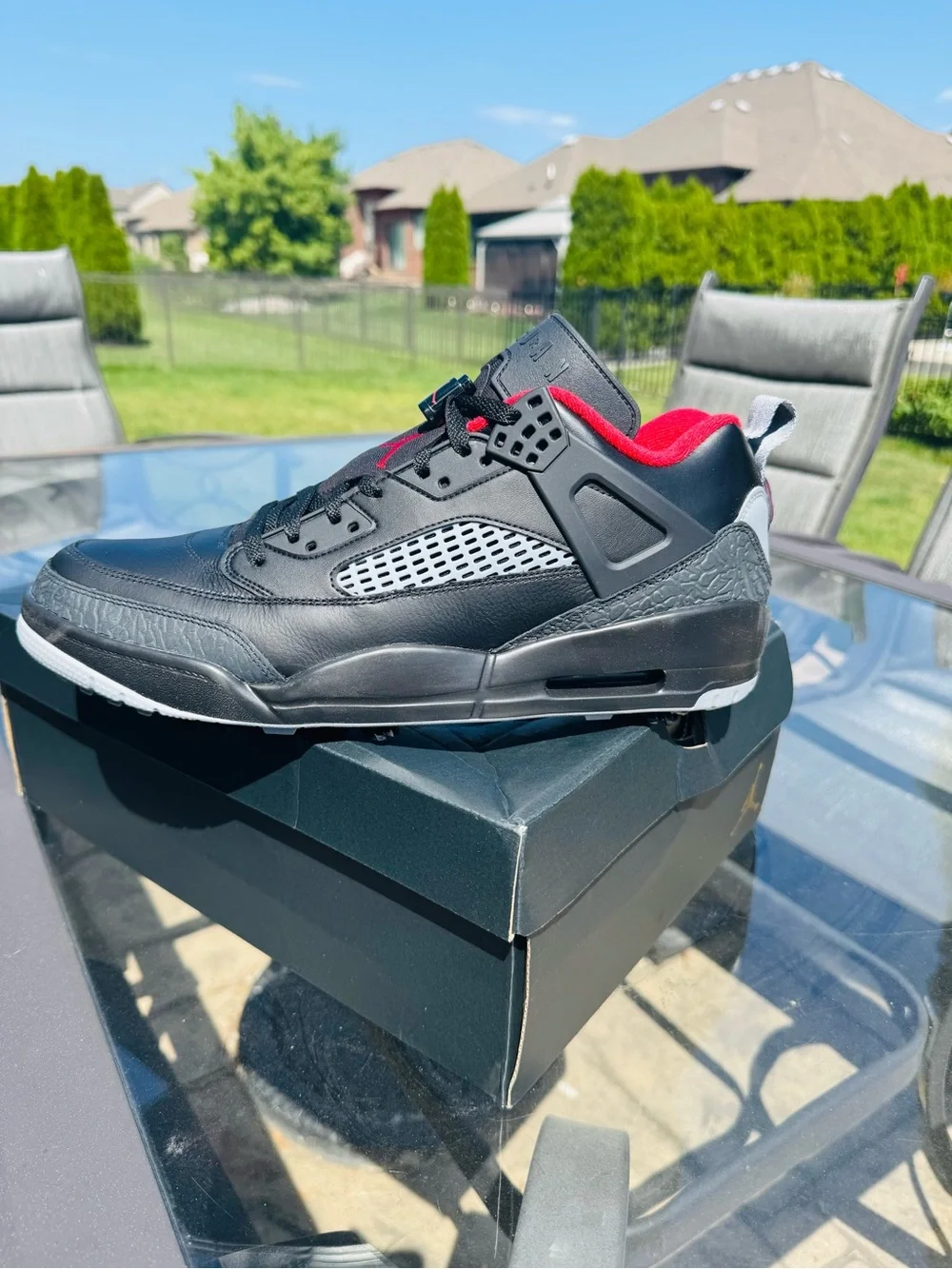 Classic Men's Black and Red Golf Shoes